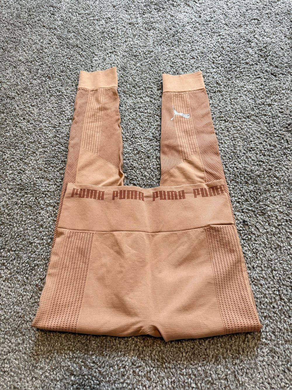 PUMA Evoknit Seamless Leggings In A Mocha Beige Color Size XS NWT Women's